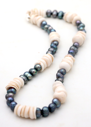 Hawaiian Puka Shell and Black Pearl Lei