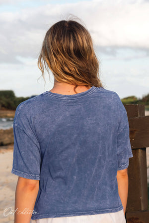 ALOHA HAWAII Cropped Mineral Graphic Top