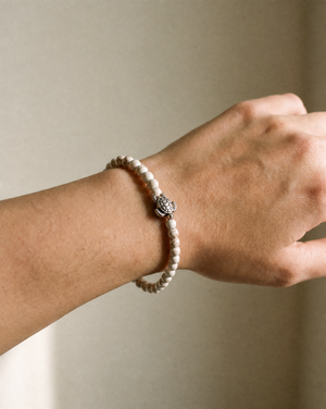 Honu 4mm Piros Beaded Bracelet
