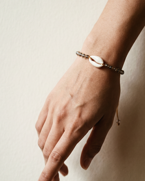 Crystal with Shell and Gold Bracelet