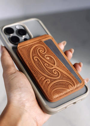 Magnetic Wallet Stand - Pikake Black