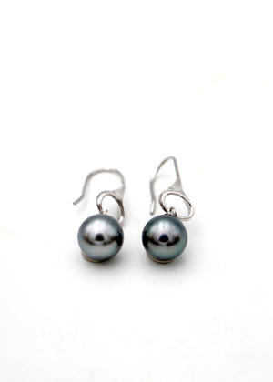 Tahitian Pearl with WHALE TALE Earrings