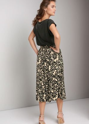 Tuahine Midi Skirt in Aloha Black