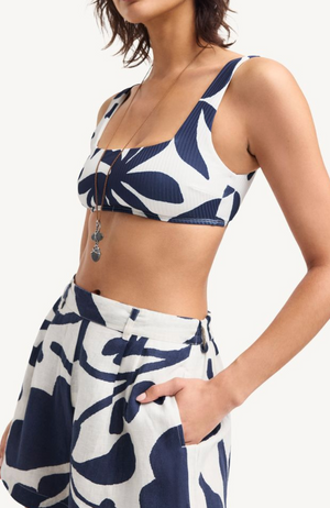 Getaway Short in Night Flower