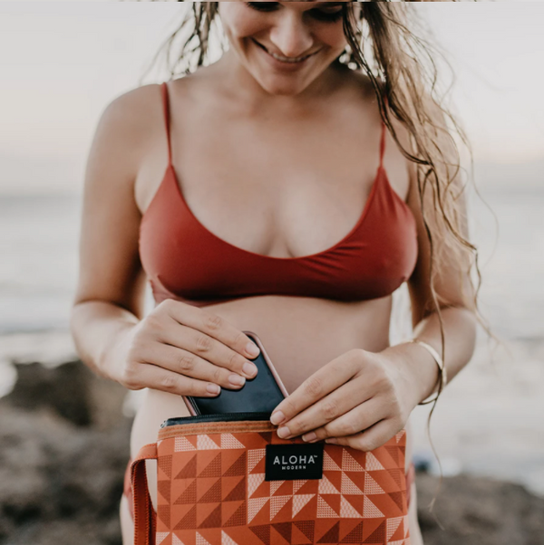 KŌWĀ Neoprene Pouch - Water Resistant